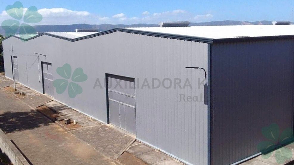 Disponibles 3 amplias bodegas para renta