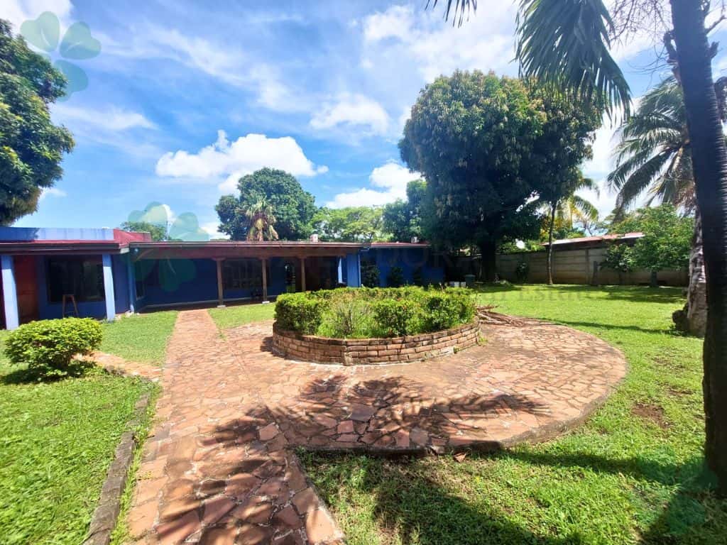  Oportunidad Venta en Los Robles 