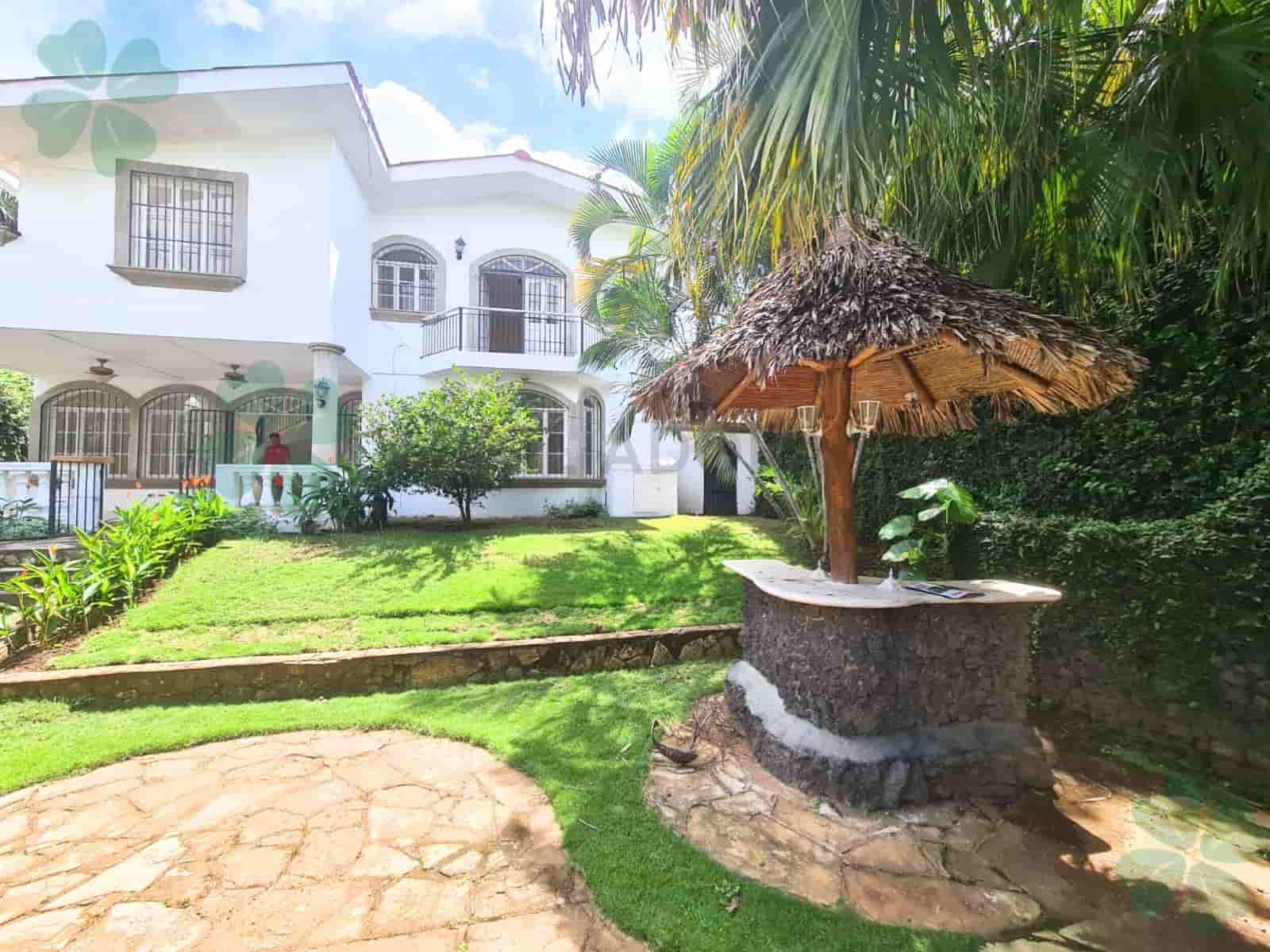 Se renta casa en las cumbres