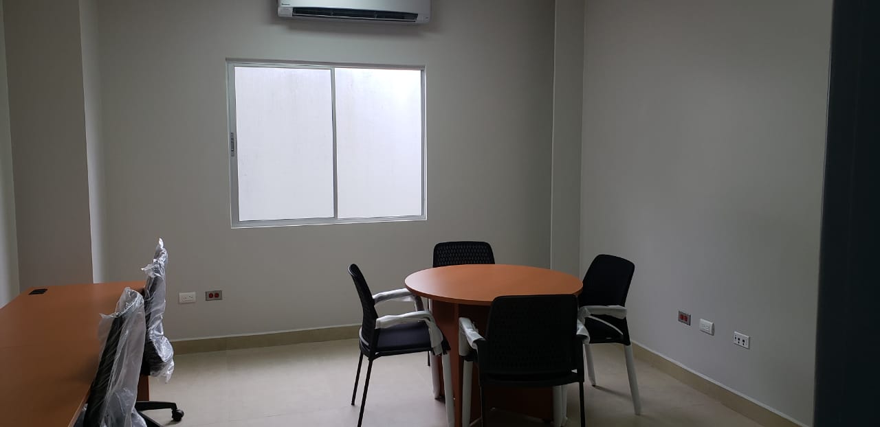 Atractivas En Los Robles